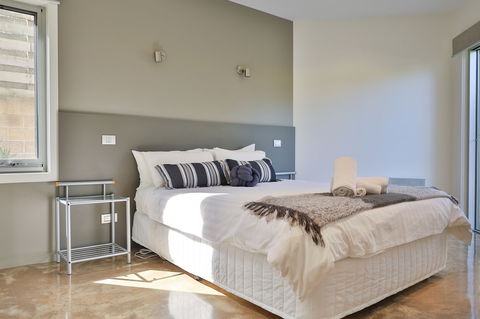 Tides Apartments - Accommodation Mount Tamborine 1