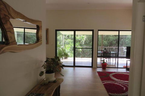 Babbling Brook Retreat - Accommodation Mount Tamborine 6