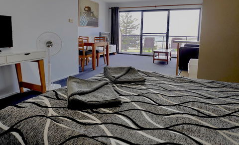 Beachhouse Mollymook - Accommodation Mount Tamborine 5