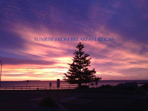 Beachhouse Mollymook - Accommodation Mount Tamborine 3