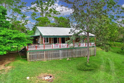 Avalon Noosa Farm Cottages - Accommodation Mount Tamborine 1