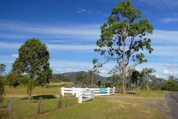 Barrington Hideaway- River Cottages - Accommodation Mount Tamborine 0