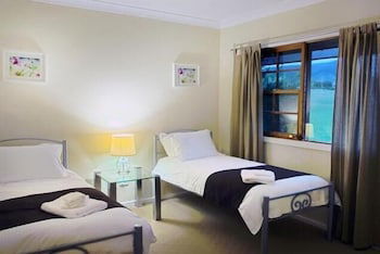 Barrington Hideaway- River Cottages - Accommodation Mount Tamborine 3