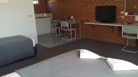 Bridge Motor Inn - Accommodation Mount Tamborine 4