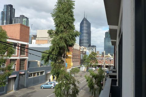 Australian Home Away At Market Square Melbourne - Accommodation Mount Tamborine 1