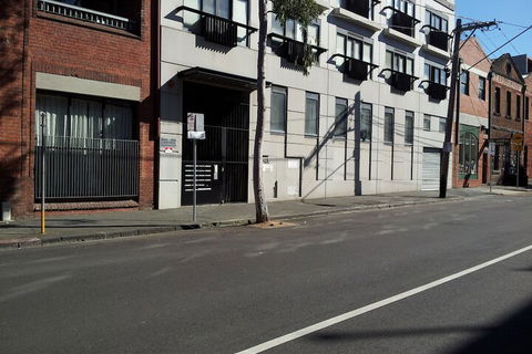 Australian Home Away At Market Square Melbourne - Accommodation Mount Tamborine 3