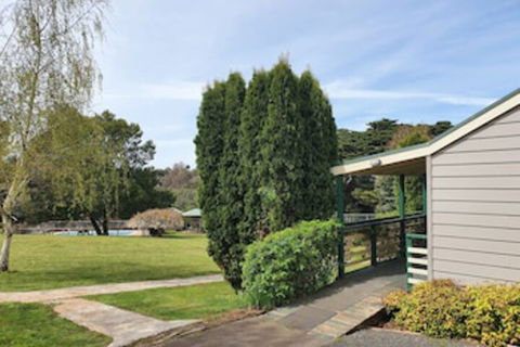 Neerim Country Cottages - Accommodation Mount Tamborine 0