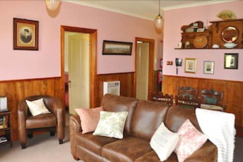 Killynaught Spa Cottages - Accommodation Mount Tamborine 4