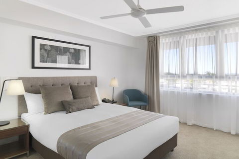 Oaks Mackay Carlyle Suites - Accommodation Mount Tamborine 4