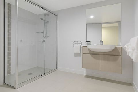 Oaks Mackay Carlyle Suites - Accommodation Mount Tamborine 1