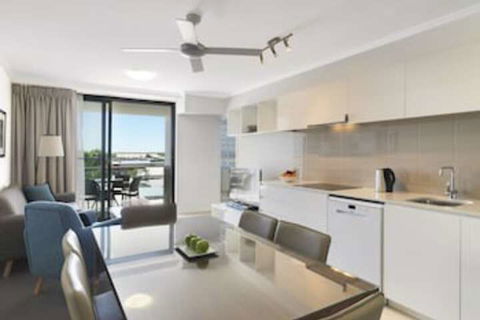 Oaks Mackay Carlyle Suites - Accommodation Mount Tamborine 0