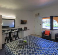 Twin Swans Motel