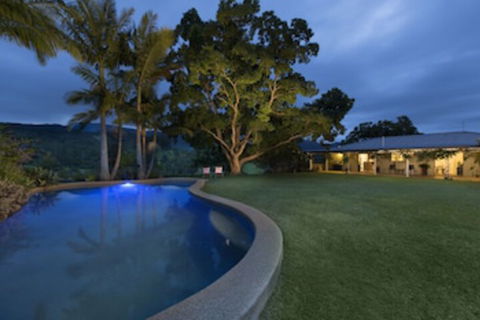 Hillcrest Mountain View Retreat - Accommodation Mount Tamborine 0