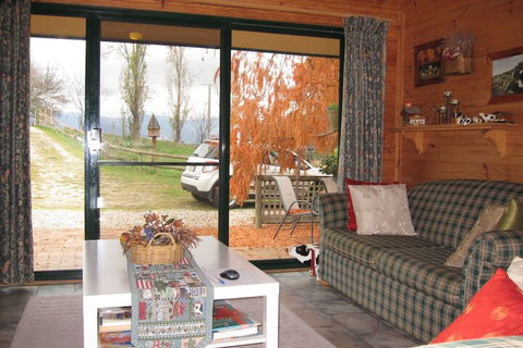 Edelweiss Cottage B&B - Accommodation Mount Tamborine 4