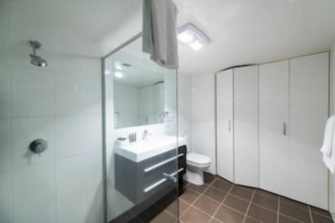 Accommodate Canberra - Century - Accommodation Mount Tamborine 3