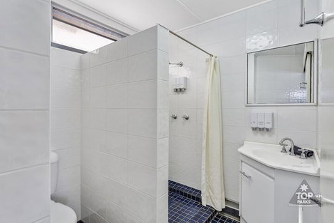 Lake Tinaroo Holiday Park - Accommodation Mount Tamborine 7