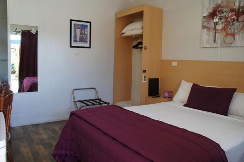 Ayrline Motel - Accommodation Mount Tamborine 4