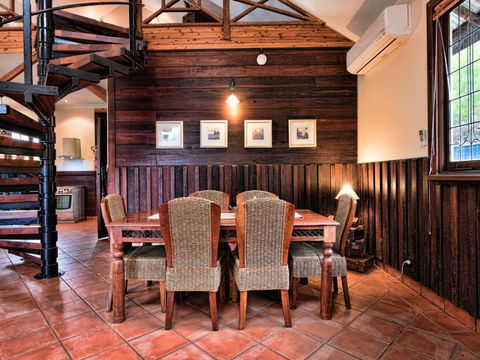 Oak Tree Barn Bridgetown - Accommodation Mount Tamborine 1