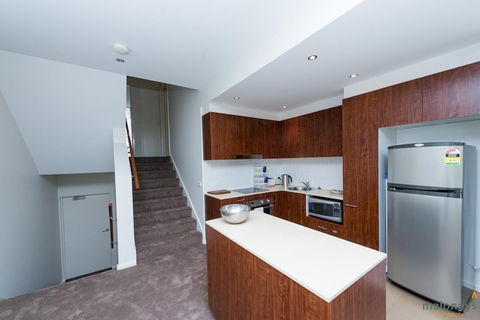 Accommodate Canberra - Metropolitan - Accommodation Mount Tamborine 4