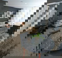 Alex Perry Hotel  Apartments - Accommodation Mount Tamborine