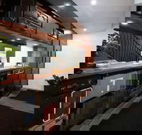 The Lucky Hotel - Accommodation Mount Tamborine