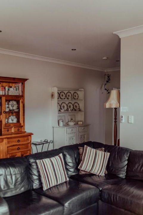 Bluebird Cottage - Accommodation Mount Tamborine 7