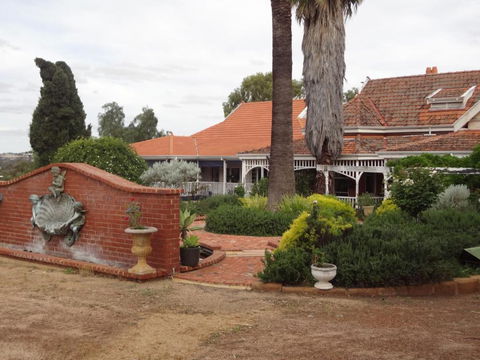 Hillside Country Retreat - Accommodation Mount Tamborine 3