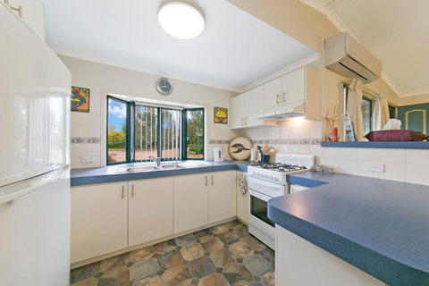 Hillside Country Retreat - Accommodation Mount Tamborine 4