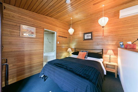 Hillside Country Retreat - Accommodation Mount Tamborine 5