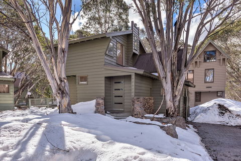 Diamantina - Accommodation Mount Tamborine 0