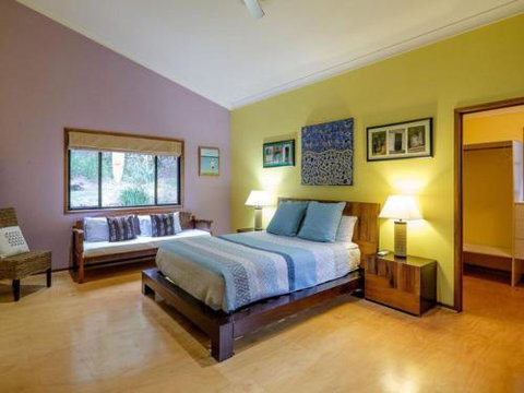 Five Bimba (Tractor House) - Accommodation Mount Tamborine 3