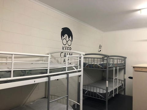 Frogshollow Backpackers - Accommodation Mount Tamborine 4