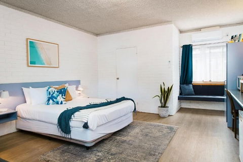 The Med Motel - Accommodation Mount Tamborine 4