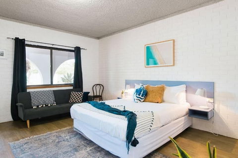 The Med Motel - Accommodation Mount Tamborine 6