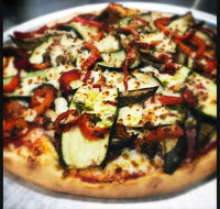 Earth and Soul Pizza - Accommodation Mount Tamborine