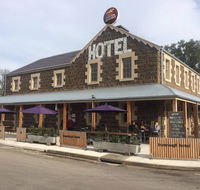 Inverleigh Hotel - Accommodation Mount Tamborine