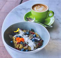 MR O Kitchen Espresso Grocer - Accommodation Mount Tamborine