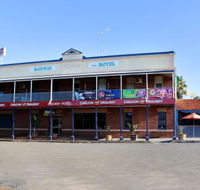 The Railway Hotel - Accommodation Mount Tamborine