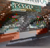 Anna  Sam Pizzeria Restaurant - Accommodation Mount Tamborine