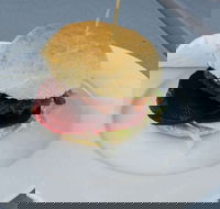 Burger Me - Accommodation Mount Tamborine