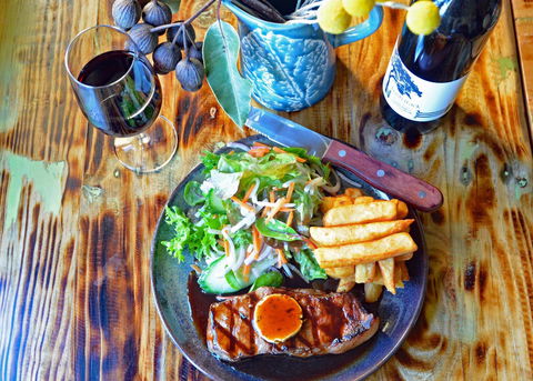 The Wandi Pub - Accommodation Mount Tamborine 2