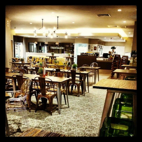 La Mint Cafe - Henderson - Accommodation Mount Tamborine 0