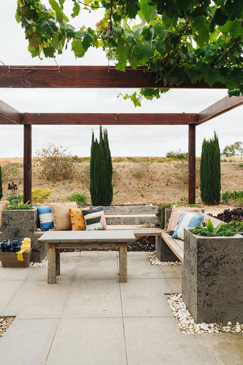 Vineyard Road Cellar Door - Accommodation Mount Tamborine 1