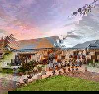 The Cellar by Gilbert - Accommodation Mount Tamborine