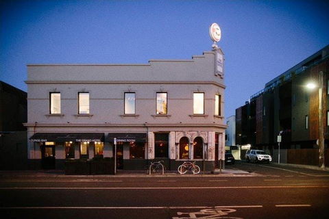 The Stags Head - Accommodation Mount Tamborine 0