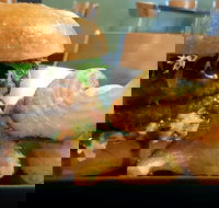 The Belmore Hotel Bistro - Accommodation Mount Tamborine