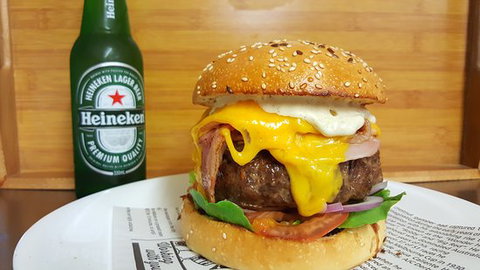 Farmhouse Burgers And Grill - Accommodation Mount Tamborine 0