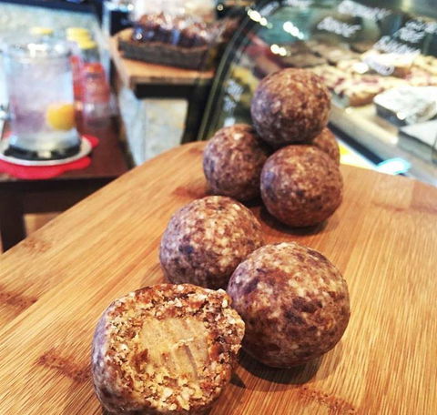 Abstract Cafe - Accommodation Mount Tamborine 9