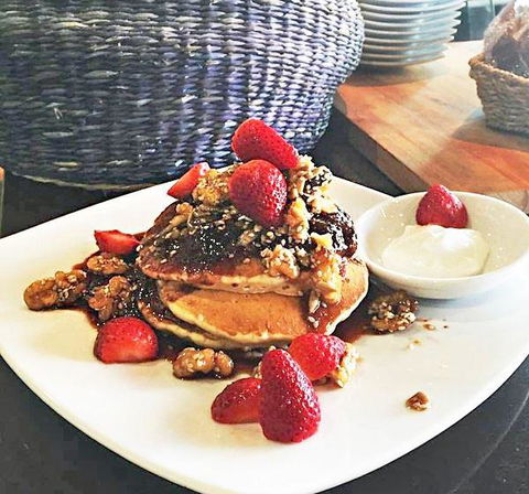 Abstract Cafe - Accommodation Mount Tamborine 13