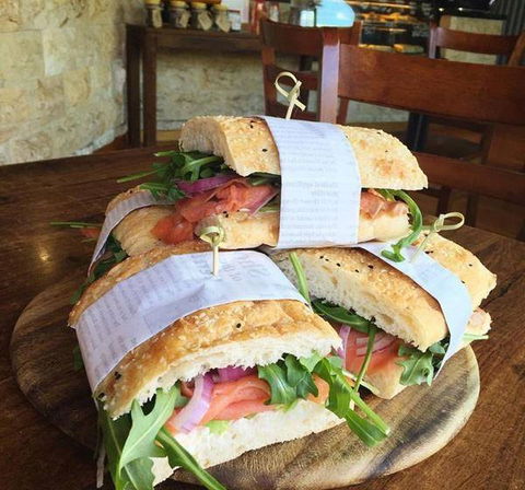 Abstract Cafe - Accommodation Mount Tamborine 14